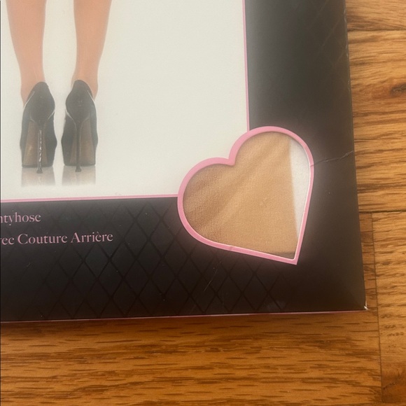 New in package Leg Avenue Sheer Tan Back Seam Pantyhose - Picture 4 of 7